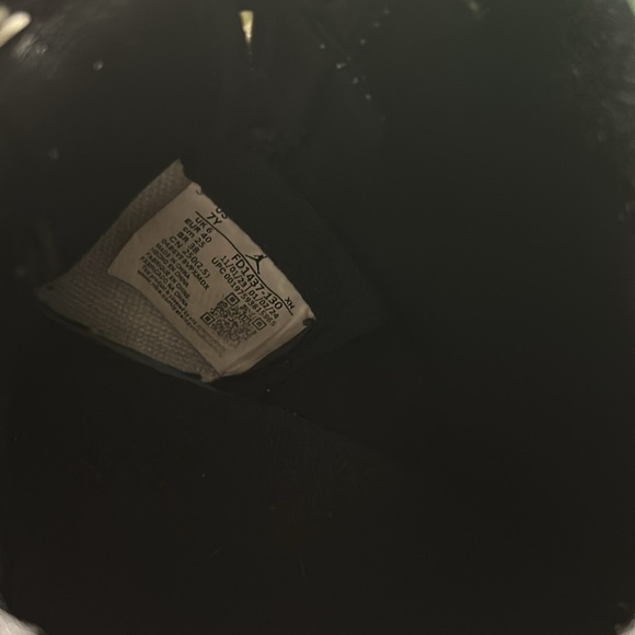 I really like these shoes there very comfortable and lovely to look at - Picture 3 of 5